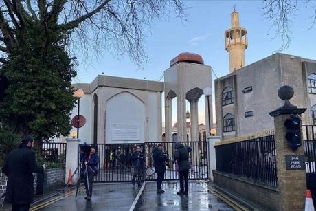 london-mosque-q.jpg
