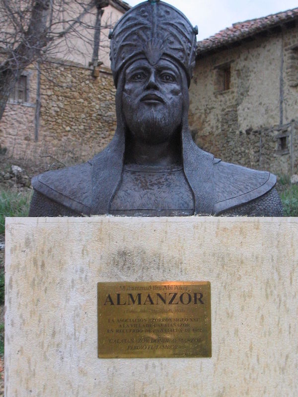 Памятник Аль-Мансуру в Испании