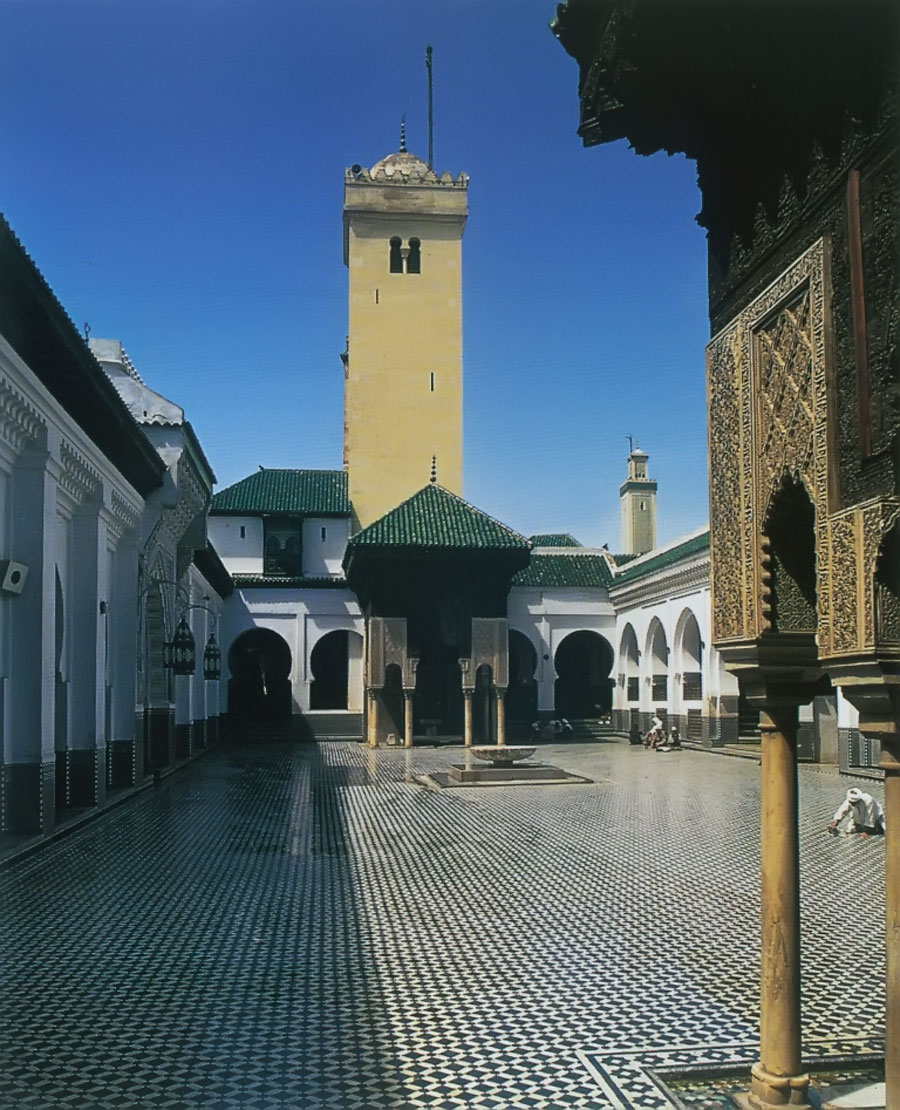 Мечеть и университет Каравийин в Фес, Марокко. Построена в 859 г. н.э.