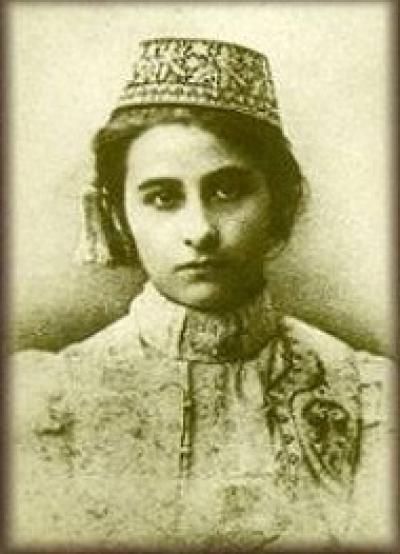 Шефика Гаспринская была лидером крымскотатарского движения «Исполнительный комитет мусульманок Крыма»