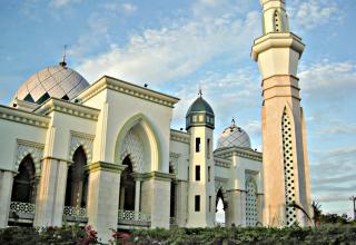 Мечеть Райя, Макасар, Индонезия