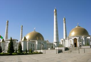 Мечеть в селе Кипчак, Ашхабад, Туркменистан