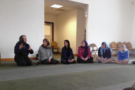 Экскурсии в мечеть способствуют пониманию