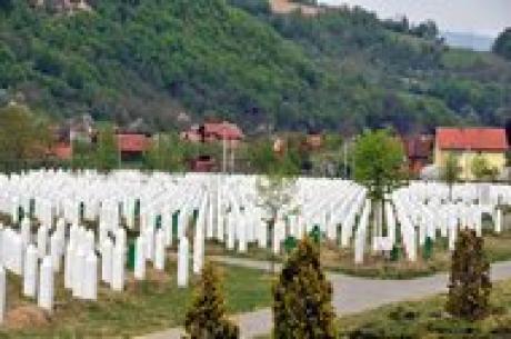 Религиозные группы провели совместную молитву в Сребренице