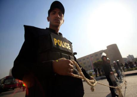 Почему в Каире закрываются посольства западных стран?