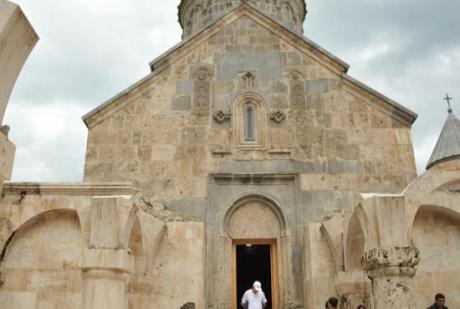 Эмир Шарджи помог спасти армянский монастырь