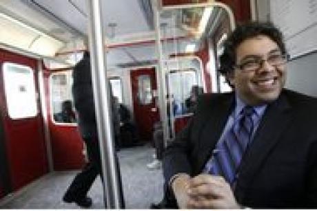 Первый мусульманский мэр канадского города избран на новый срок