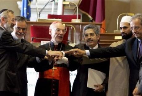 Ватикан призвал христиан укреплять диалог с мусульманами