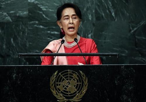 Лидер Мьянмы Аун Сан Су Чжи
