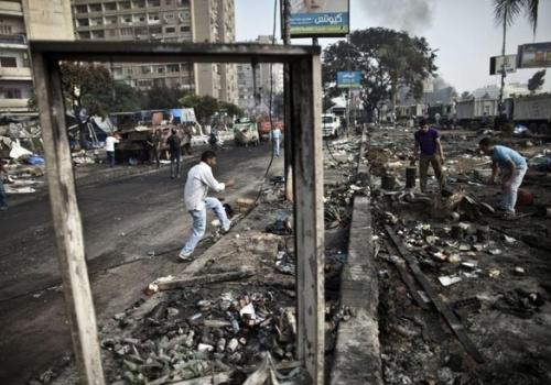При освещении событий на площади Рабия тон египетских СМИ полностью совпадает с государственной линией