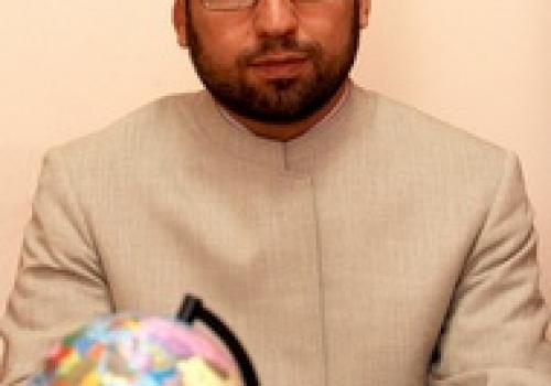 Шейх Абу Ар-руб Имад Мустафа – председатель Исламского Культурного Центра при общественной организации «Аль-Масар» в г. Одесса.