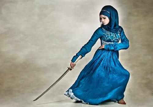 Назия Махмуд — миролюбивая верующая женщина и мастер боевых искусств