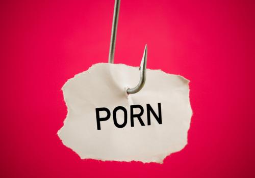 По статистике около 90% американских детей к 11-летнему возрасту хотя бы раз напрямую сталкиваются с порнографией