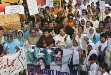 Улемы Пакистана осудили убийство христианской пары