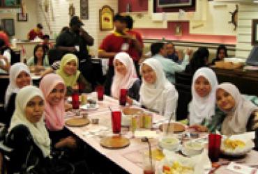 Гостеприимство в исламе: радость принимать гостей