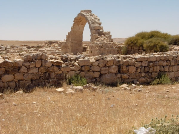 Руины мечети сооруженной на месте сражения при Муте