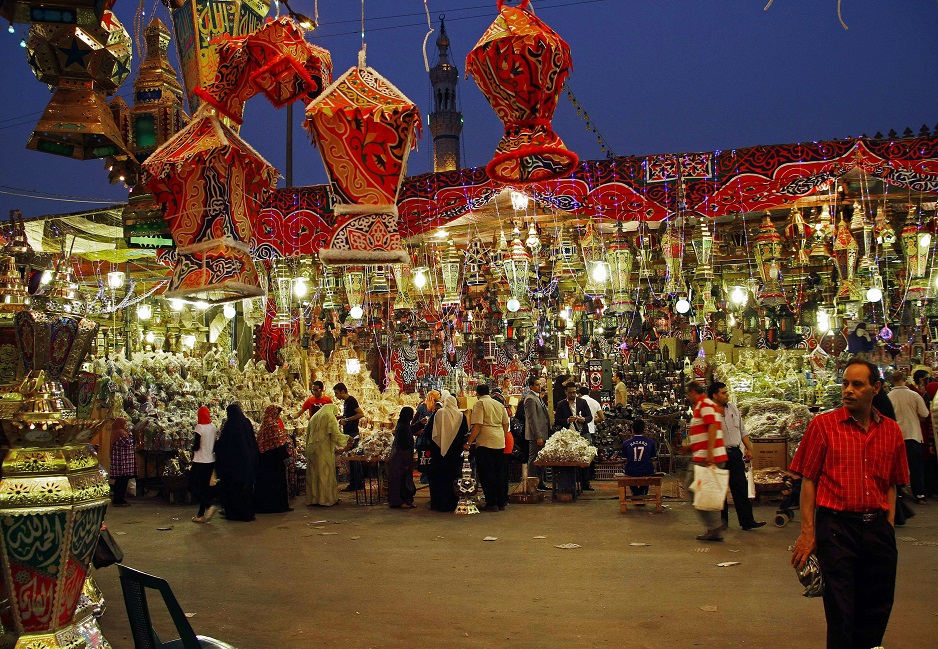 Продажа традиционных фонарей, которые принято зажигать на протяжении рамадана