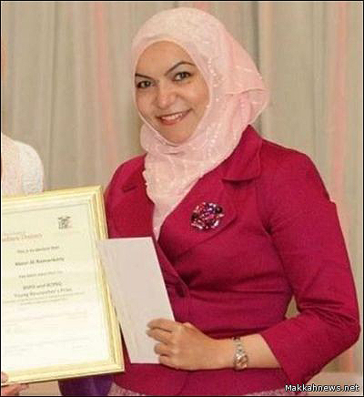 Доктор Абир Аль-Наманкани (Abeer Al-Namankany) не только превосходный дантист, гипнотерапевт и специалист в лечении дантофобии, она еще и обозреватель, писатель и общественный деятель.