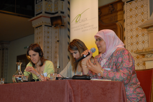 Уроженка Туниса и гражданка Франции Мерхезия Лабиди-Маиза (Merhezia Labidi-Maiza) работает официальным переводчиком Международного союза мусульманских ученых (IUMS), а также является членом Европейского Совета Религиозных Лидеров.