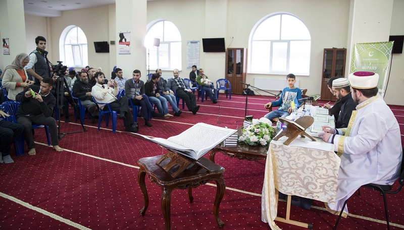 Ежегодный Всеукраинский конкурс чтецов Корана состоялся в субботу, 19 декабря, в Исламском культурном центре Киева.