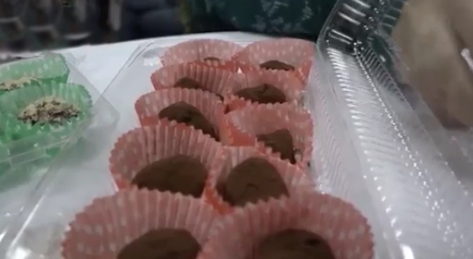 Предпринимательница привела в восторг коллегиз Молдовы и зарубежья, представив в ходе Всемирной недели предпринимательства свой инновационный продукт – зеленые орехи в шоколаде.