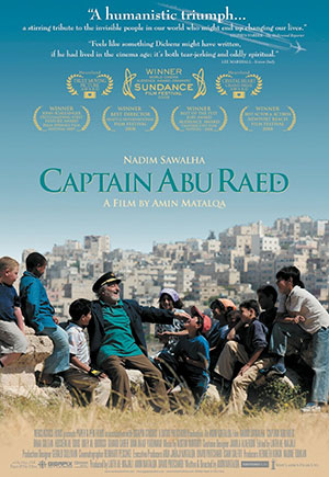 Фильм рассказывает о жизни старого уборщика в аэропорту Аммана, Абу Раеда. Однажды он нашел в урне для мусора выброшенную фуражку капитана авиалайнера, почистил ее и одел на голову.