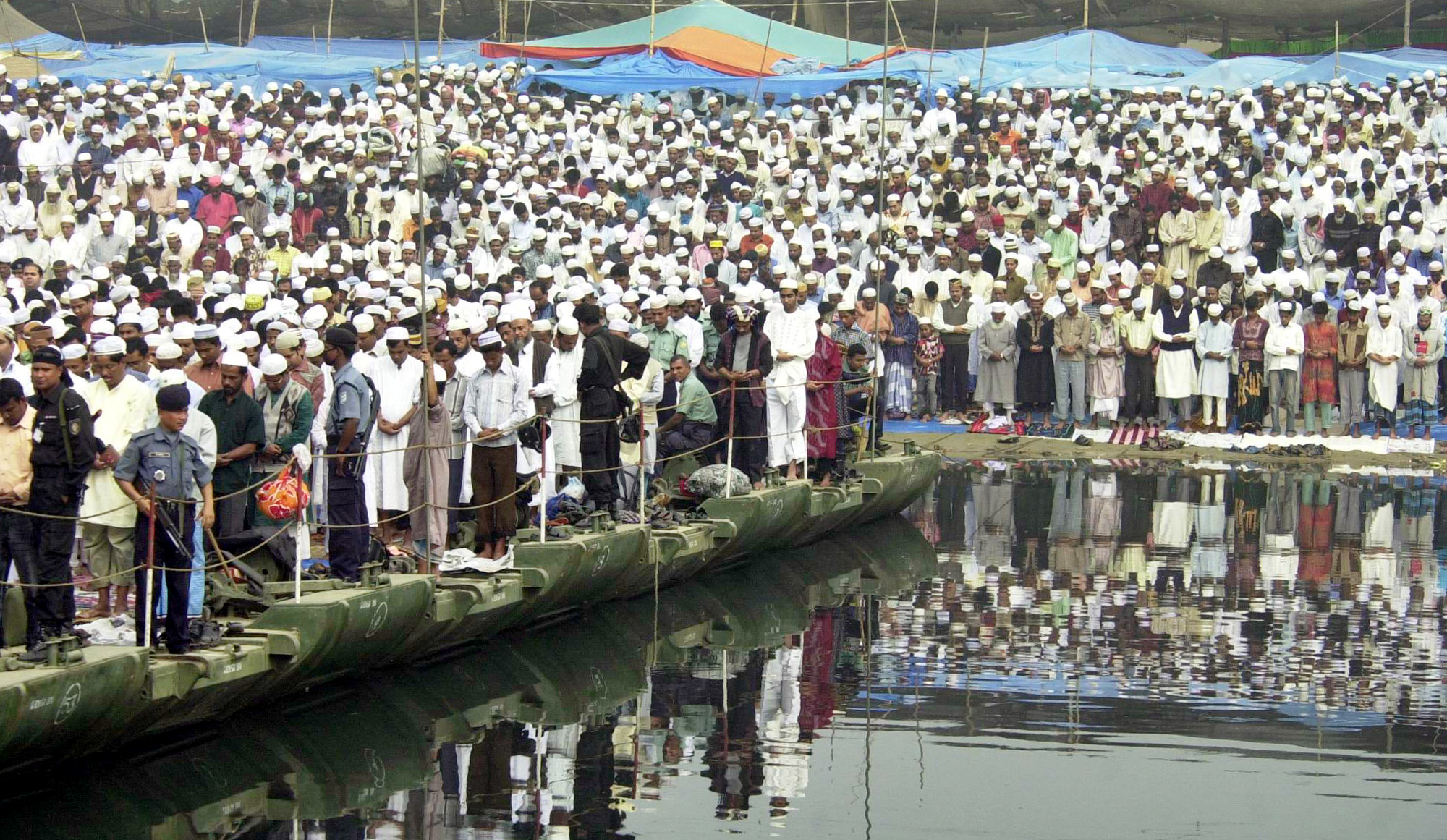 Второе по величине мировое собрание мусульман после хаджа – это Бишва иджтима в Бангладеш.