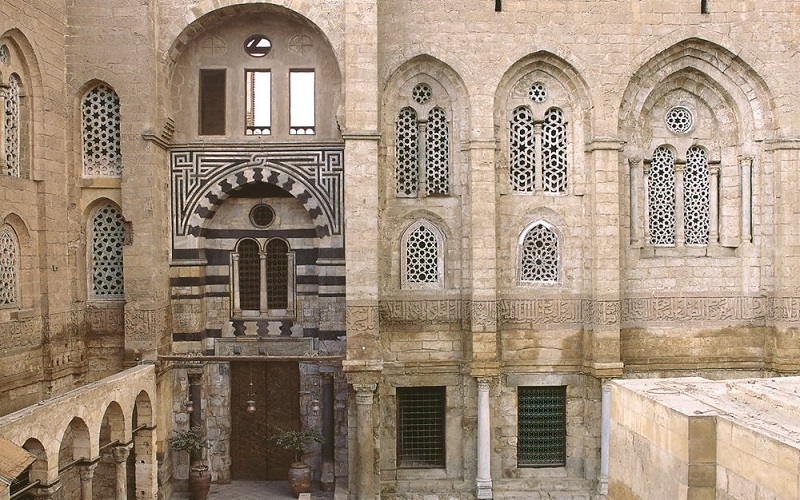 Комплекс Калаун аль-Мансур в Каире состоит из больницы, школы и султанского мавзолея, построен в 1284-1285гг.