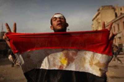 Это первые протесты в истории Египта, которые собрали все цвета политического спектра для одной цели: добиться ухода Мубарака и его режима