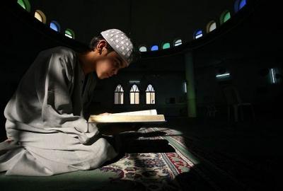 «Читайте Коран красивым голосом» (Насаи)