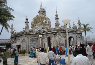 Мечеть Хаджи Али, Мумбай, Индия