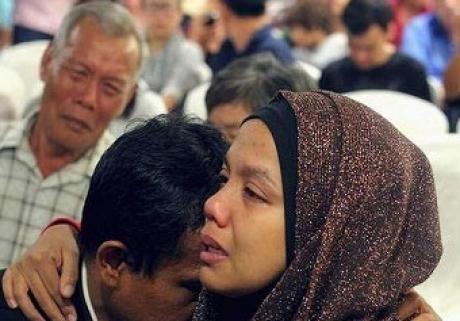Религиозные лидеры не одобрили похороны пассажиров пропавшего Боинга