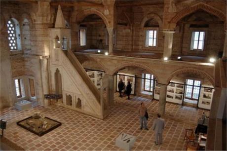 Мечеть Зинджирлы восстала из руин, но не для мусульман