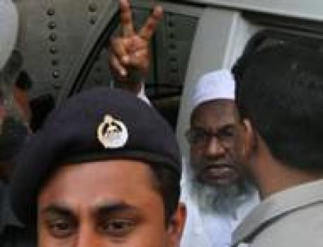 Казнь происламского лидера вызвала беспорядки в Бангладеш