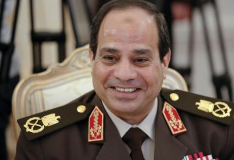 Египтяне выходят на митинги протеста против нового лидера страны