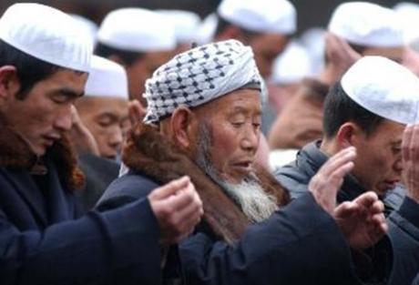 Китайские власти поставили наблюдателей над мусульманами СУАР