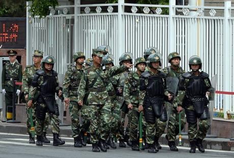 Репрессии против мусульман-уйгуров вызывают резкую критику западных и американских законотворцев