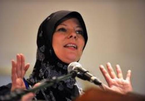 Научитесь молча слушать – совет новым мусульманам от Лорен Бут