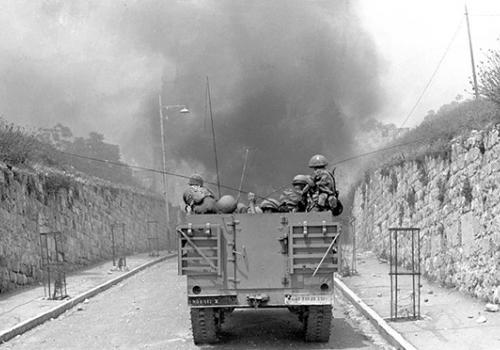 1967. Израильские бронемашины на палестинских землях