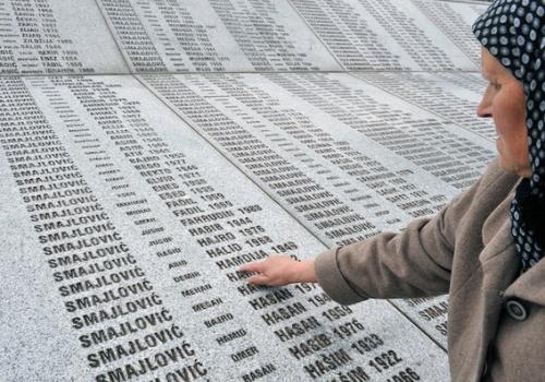 Многие сербы продолжают отрицать факт геноцида