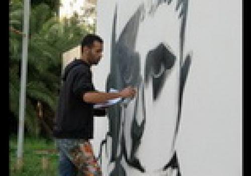 Ливанская молодежь рисует символы сопротивления