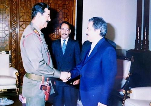 Саддам Хусейн встречается с лидером МЕК Масудом Раджави