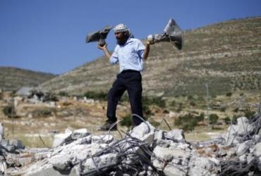 Израильские войска снесли мечеть на Западном берегу (ФОТО)