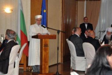 Впервые в истории Болгарии президент устроил ифтар для мусульман