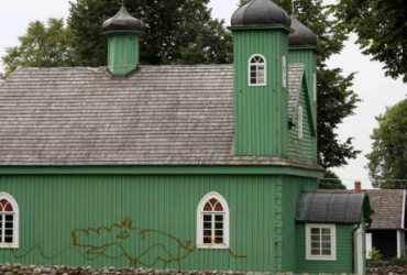 Вандалы осквернили одну из старейших мечетей Польши