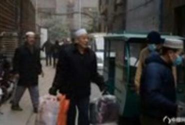 Мусульмане из Китая жертвуют одежду для сирийцев (ВИДЕО)