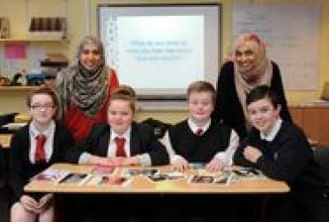 Шотландские мусульманки знакомят школьников с «человеческой стороной» ислама