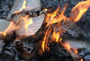 Боевики ИГ сожгли 8 тысяч редких книг и рукописей в Мосуле