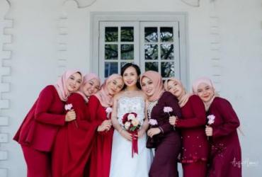 Разная этническая и религиозная принадлежность гостей не помешала свадьбе